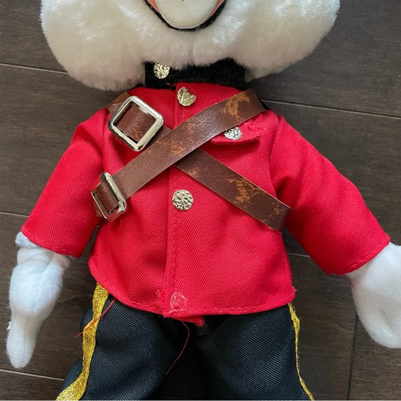 RCMP Vintage 1980s  Bugs Bunny Warner Bros Plush Canadian Mountie Stuffie - Picture 3 of 7